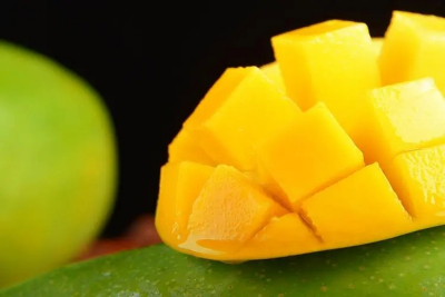 芒果正值旺季虽甜，但这些不能一起吃...